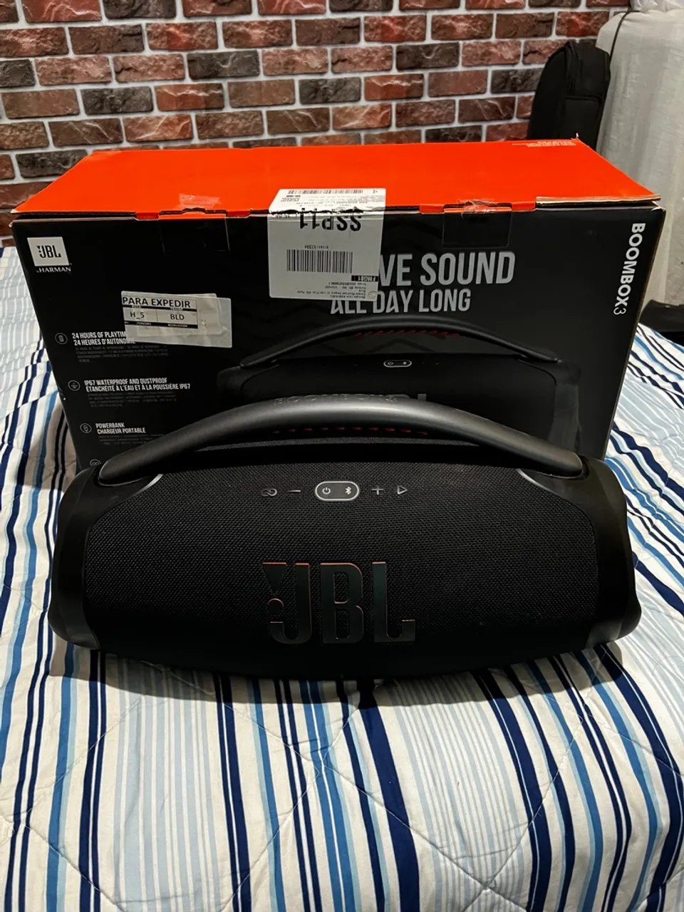 Oportunidade Boombox 3 usada com caixa