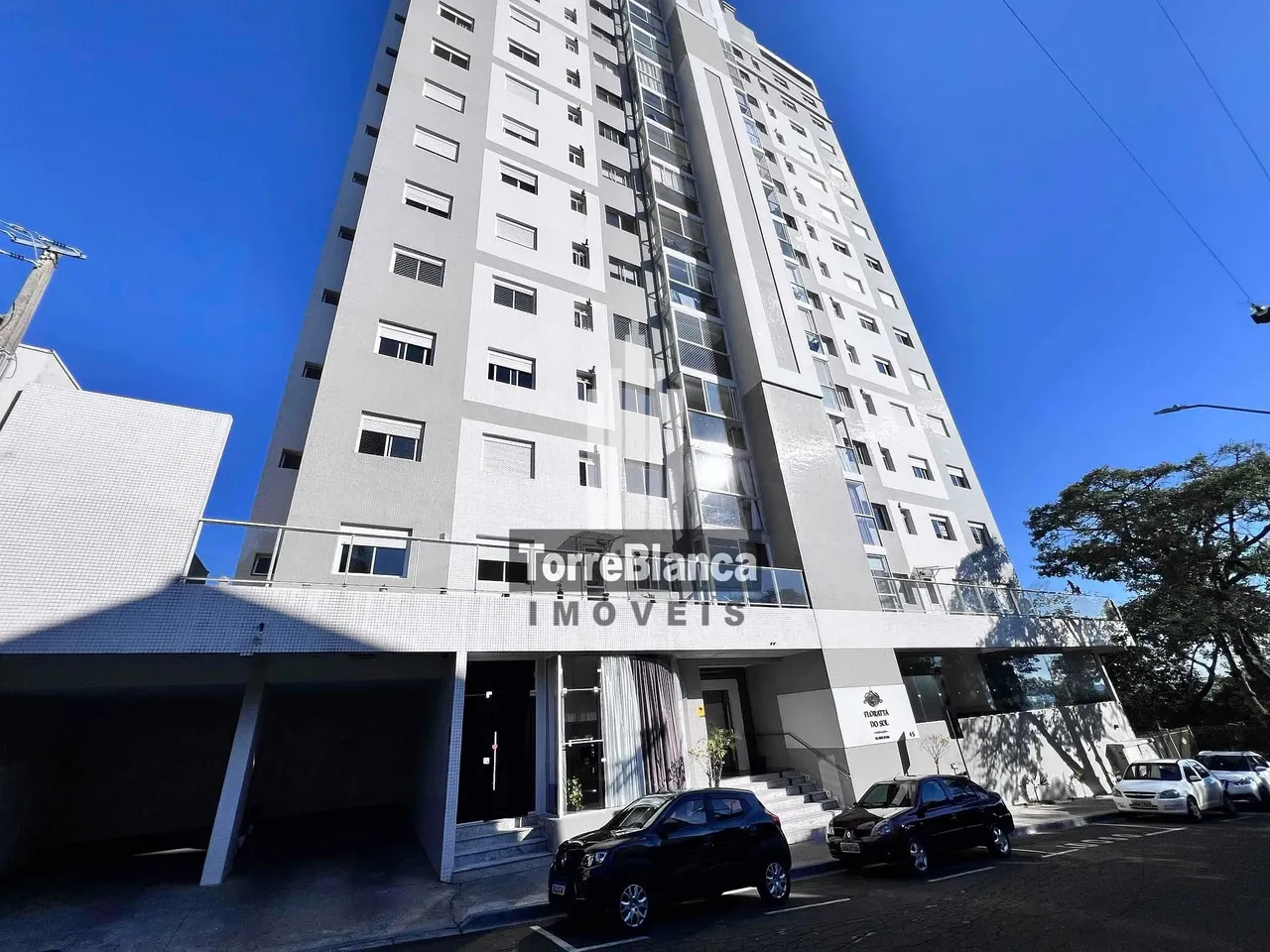 Apartamento Garden Semimobiliado para locação, 3 quartos sendo 1 suíte, 2 vagas, 160 m², E