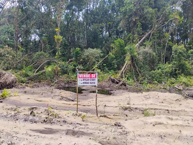 Vende-se terreno