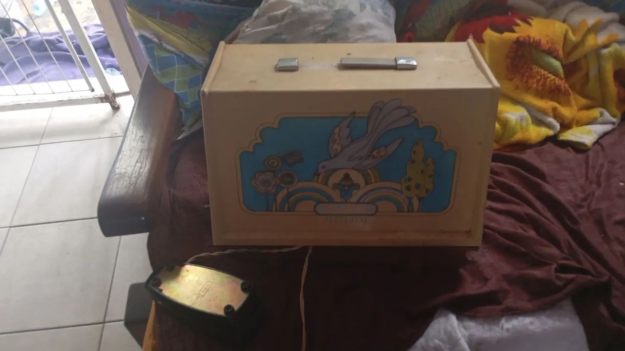 Máquina de costura Elgin Genius  - Foto 5