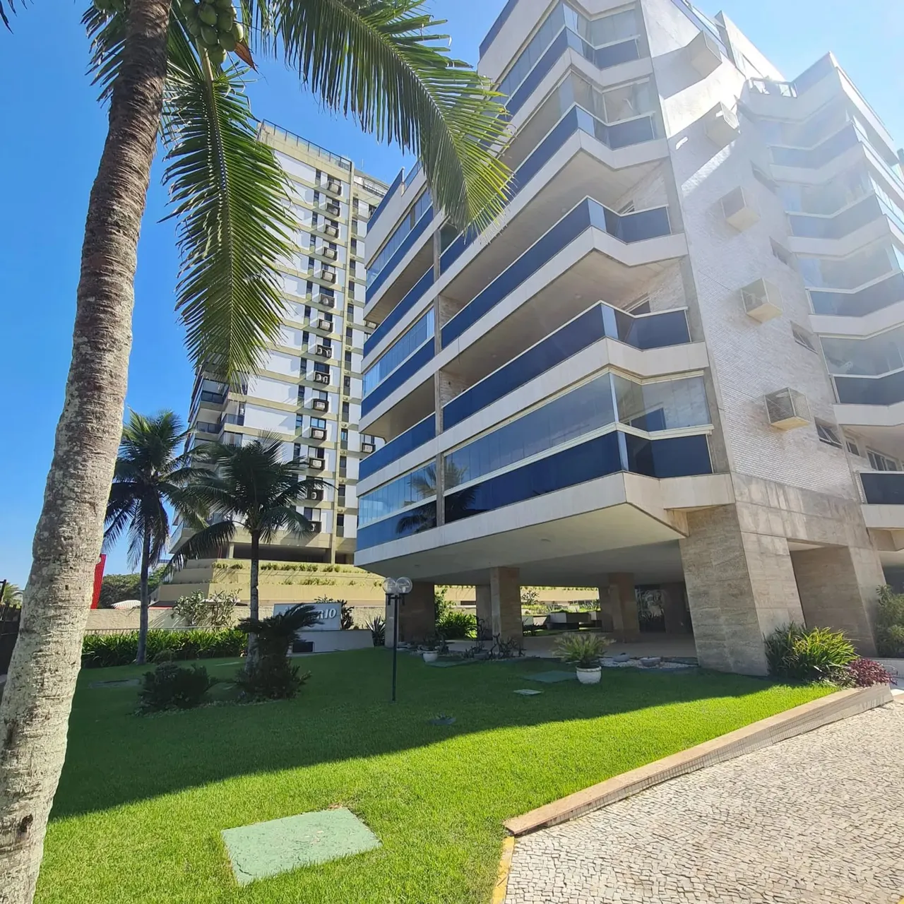 Lindo apartamento na praia da Barra da Tijuca para locação