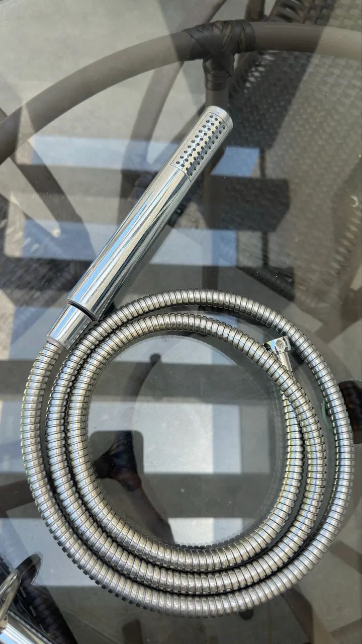 Gas shower64573573763969121