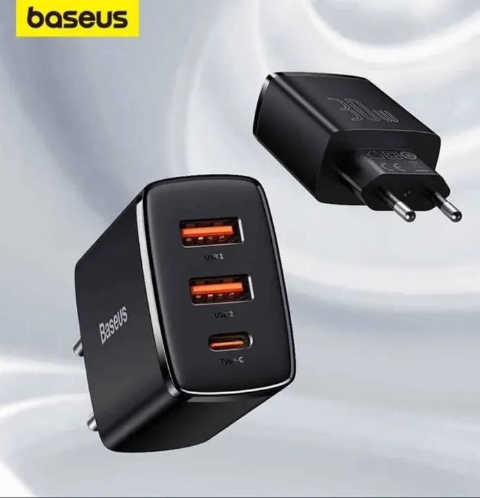 Carregador Triplo Baseus 30W - USB-C, USB-A, Tipo C