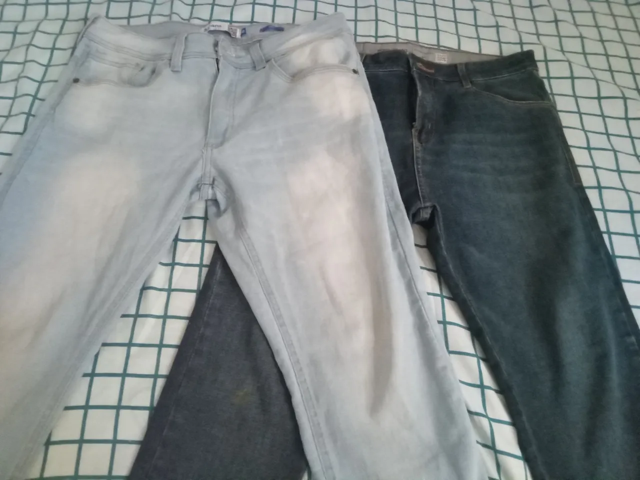 Calças Jeans - Azul Claro e Escuro