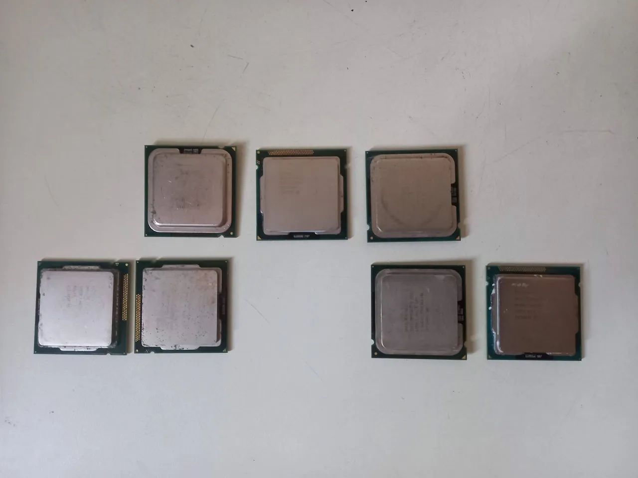  Vendo Processadores dois  i3 segunda geraçao e  um i3 terceira geraçao  30 reais cada 