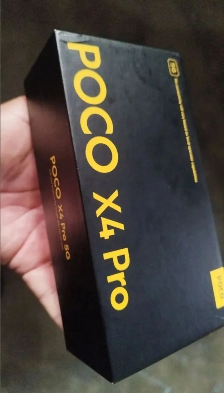Vendo POCO X4 PRO 5G ....COMPLETO...pequeno tricando.na tela..