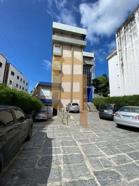 Prédio comercial de 6 andares à venda, 2.946 m² por R$ 2.800.000.
