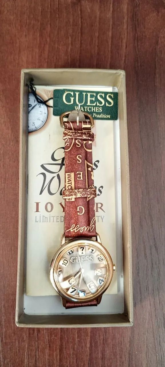 Relógio ORIGINAL GUESS  NOVO ( acompanha bateria )