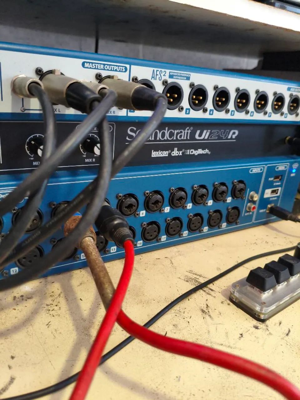 Mesa Digital Soundcraft Ui24R - Foto 2