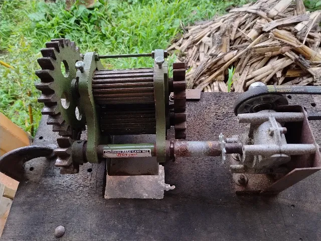 engenhoca para garapa com motor elétrico