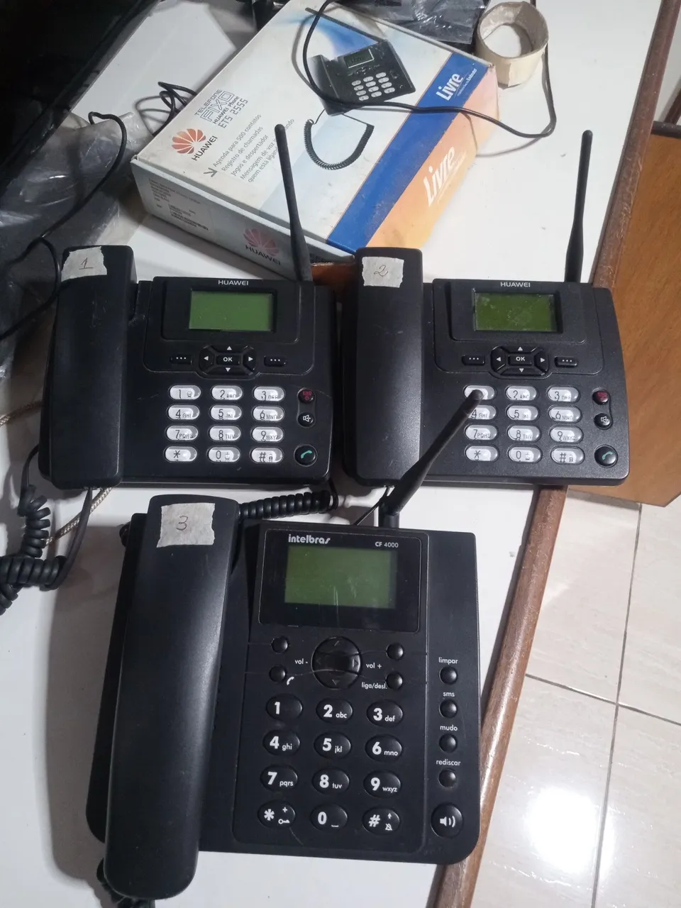 3 Telefones Fixos - Huawei e Intelbras