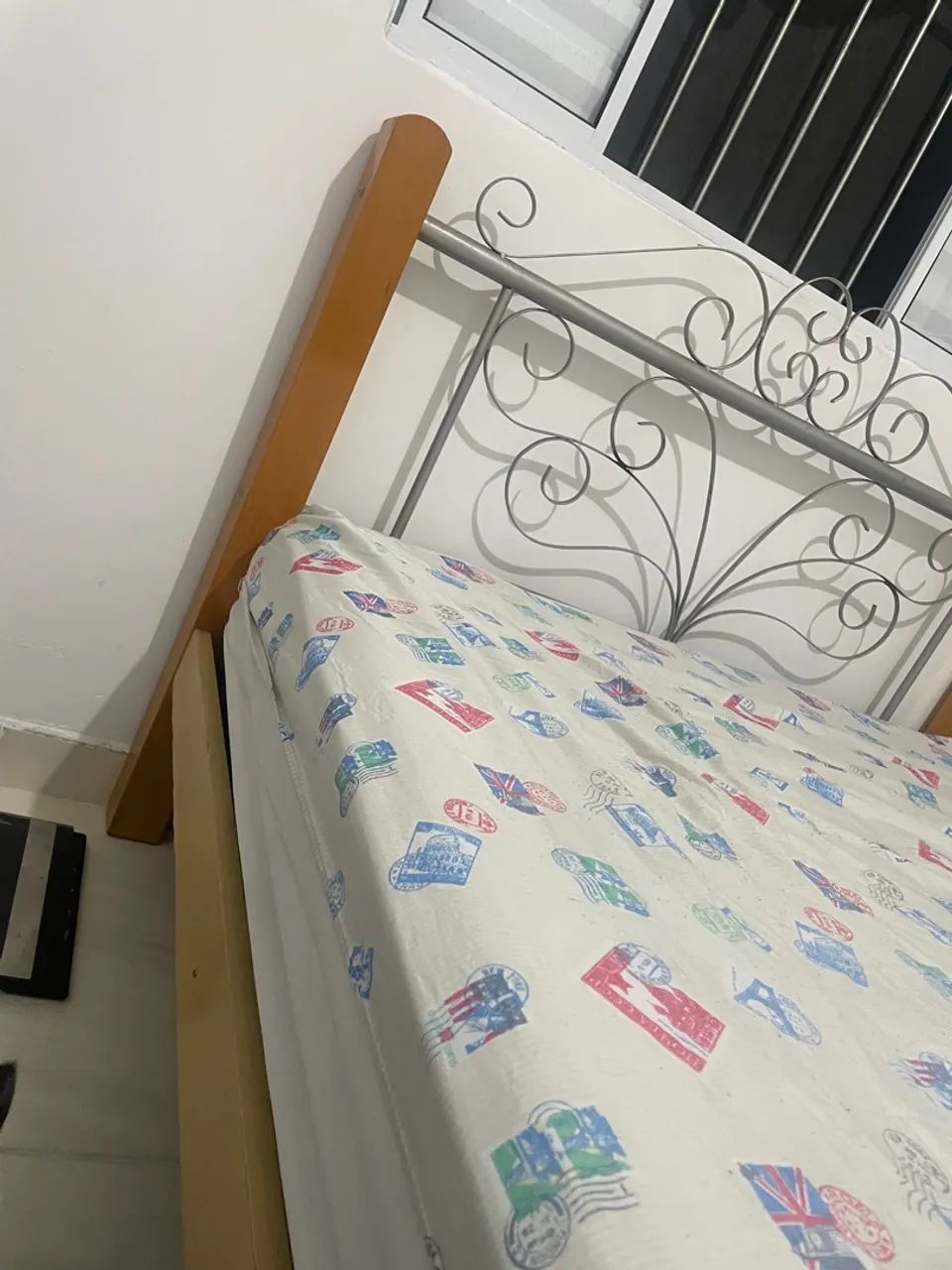 Cama de casal c colchão ortopédico 