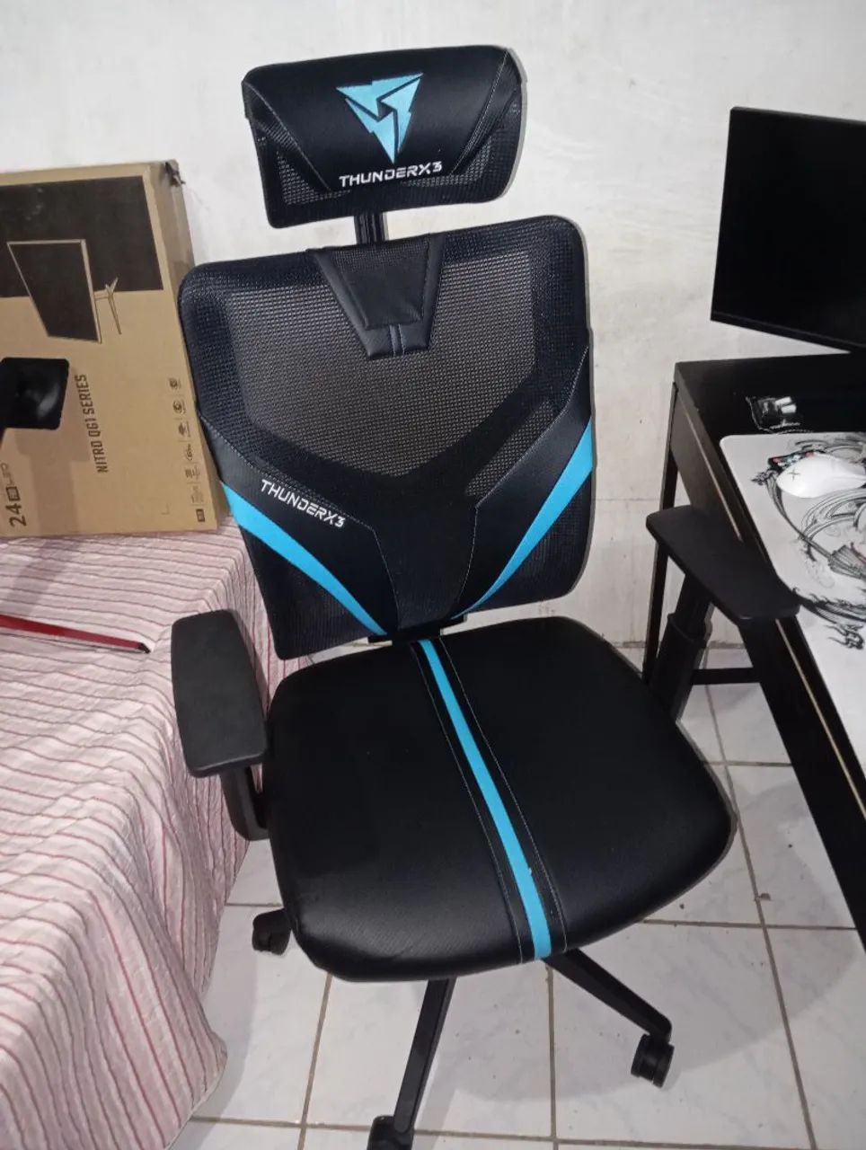 Cadeira ThunderX3 3 semanas de uso 