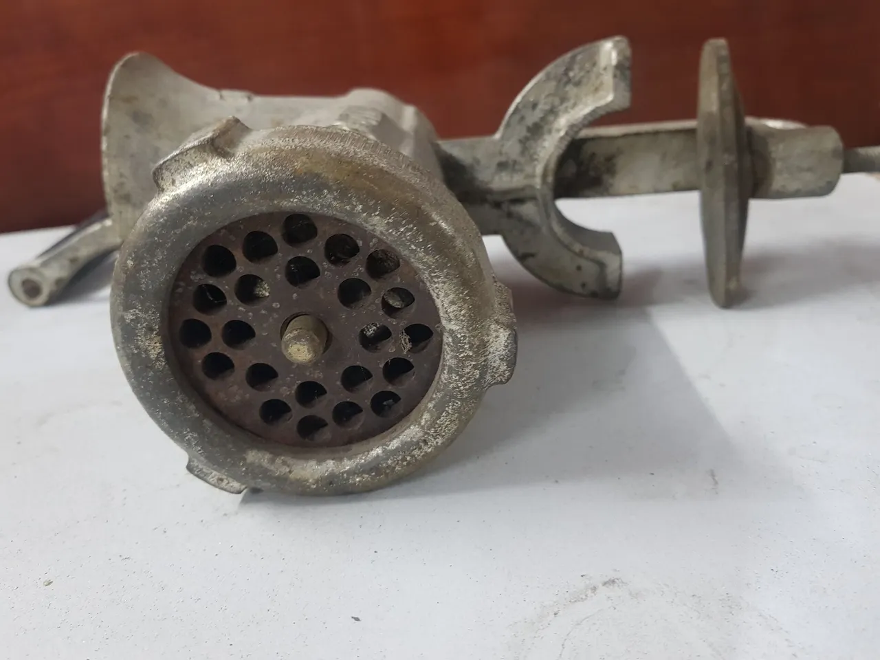 Moedor de Carne Grande n°10 Manual Antigo nunca usado na cozinha, bom para decoração