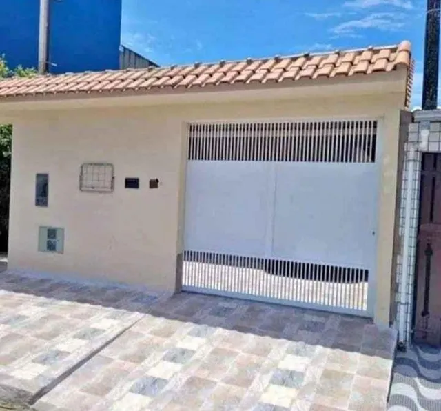 VENDO ESSA CASA NO BAIRRO REDENÇÃO, PRÓXIMO AO WAVE LANCHE - ENTREGA IMEDIATA