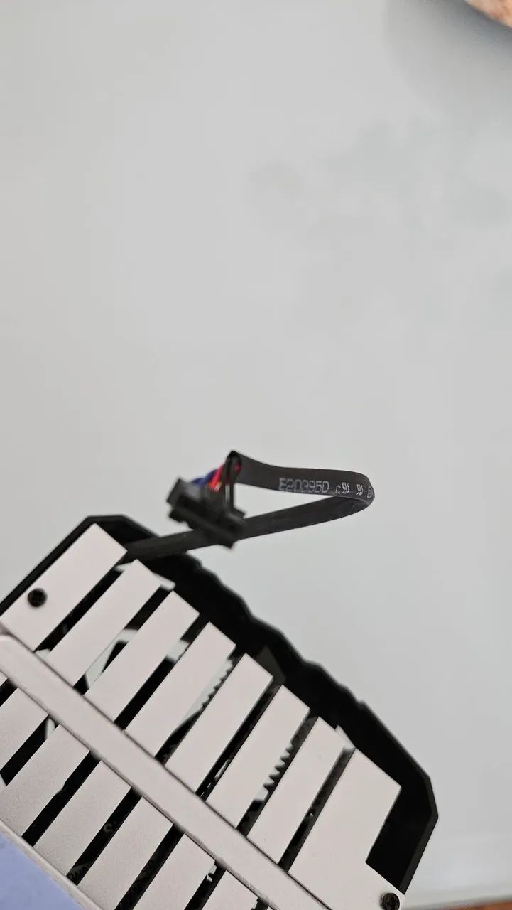 Dissipador c/ Cooler p/ Placa de Vídeo  Radeon RX 580 - Foto 4