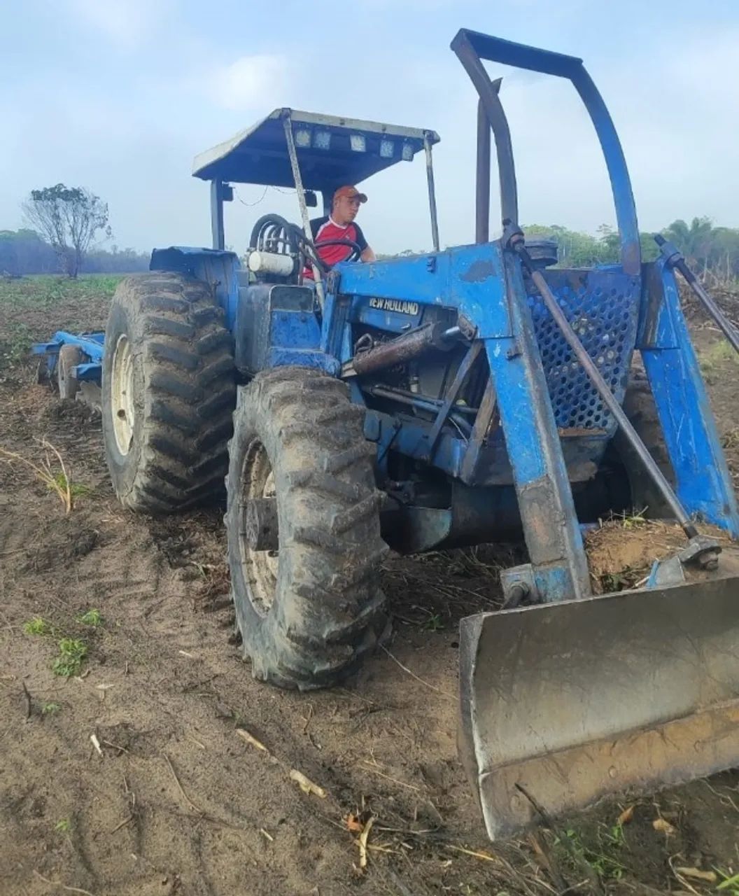 Trator Agrícola Ford NewHolland 7630 - Com Grade Aradora e Plaina Dianteira