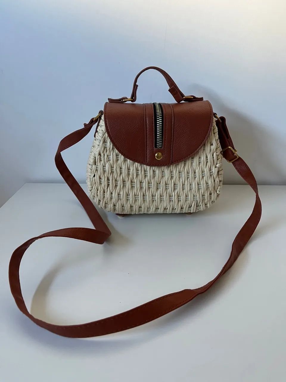 Bolsa de Mão em Palha e Couro Sintético - Foto 3