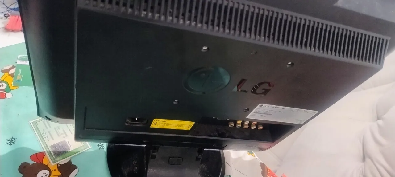 Monitor LG LCD 19 polegadas