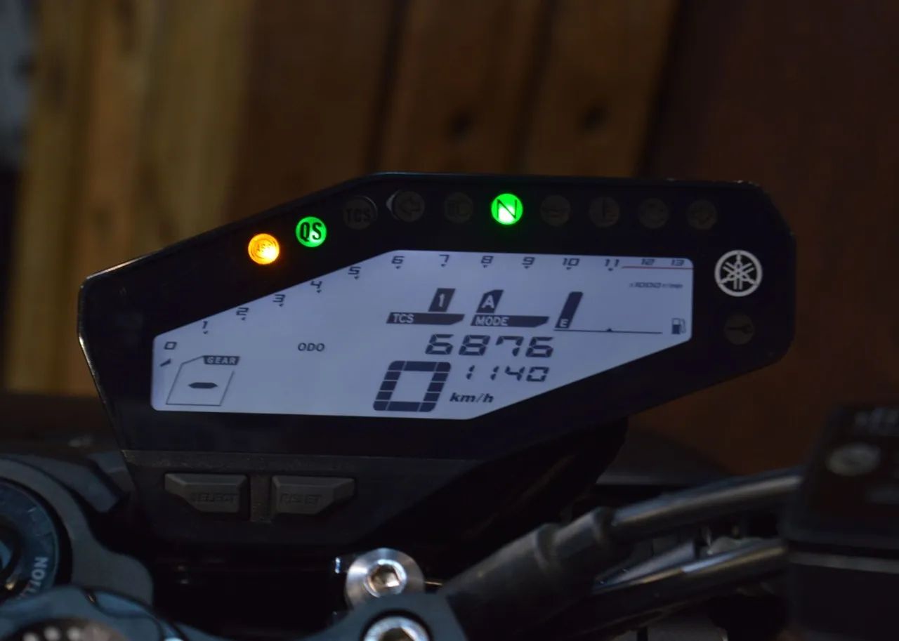 YAMAHA MT-09  - Foto 5