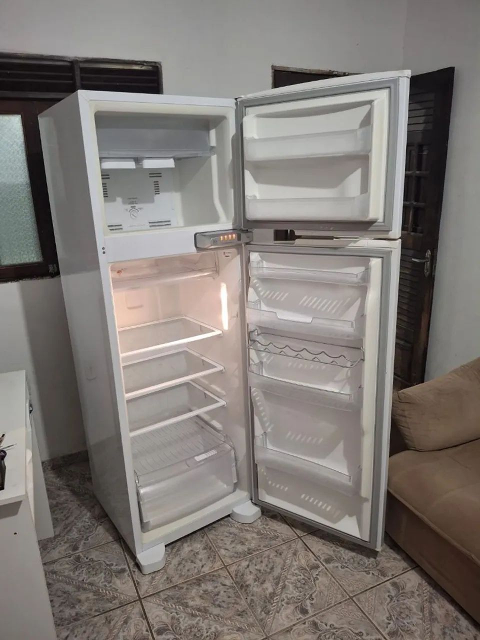 Geladeira Brastemp Frost Free pintura original de fábrica gelando perfeitamente - Foto 5