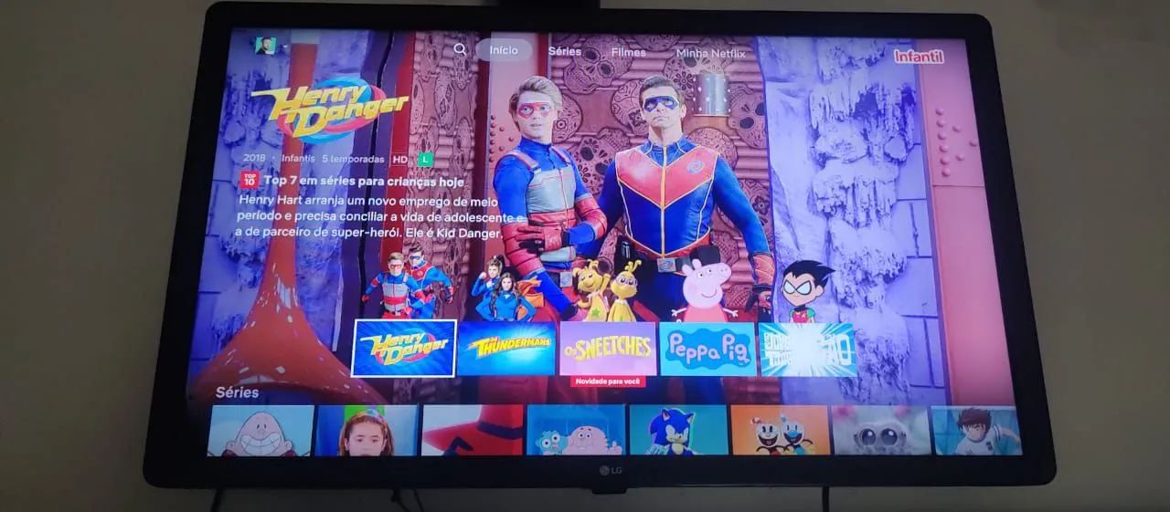 Tv LG  32° smart em perfeito funcionamento 