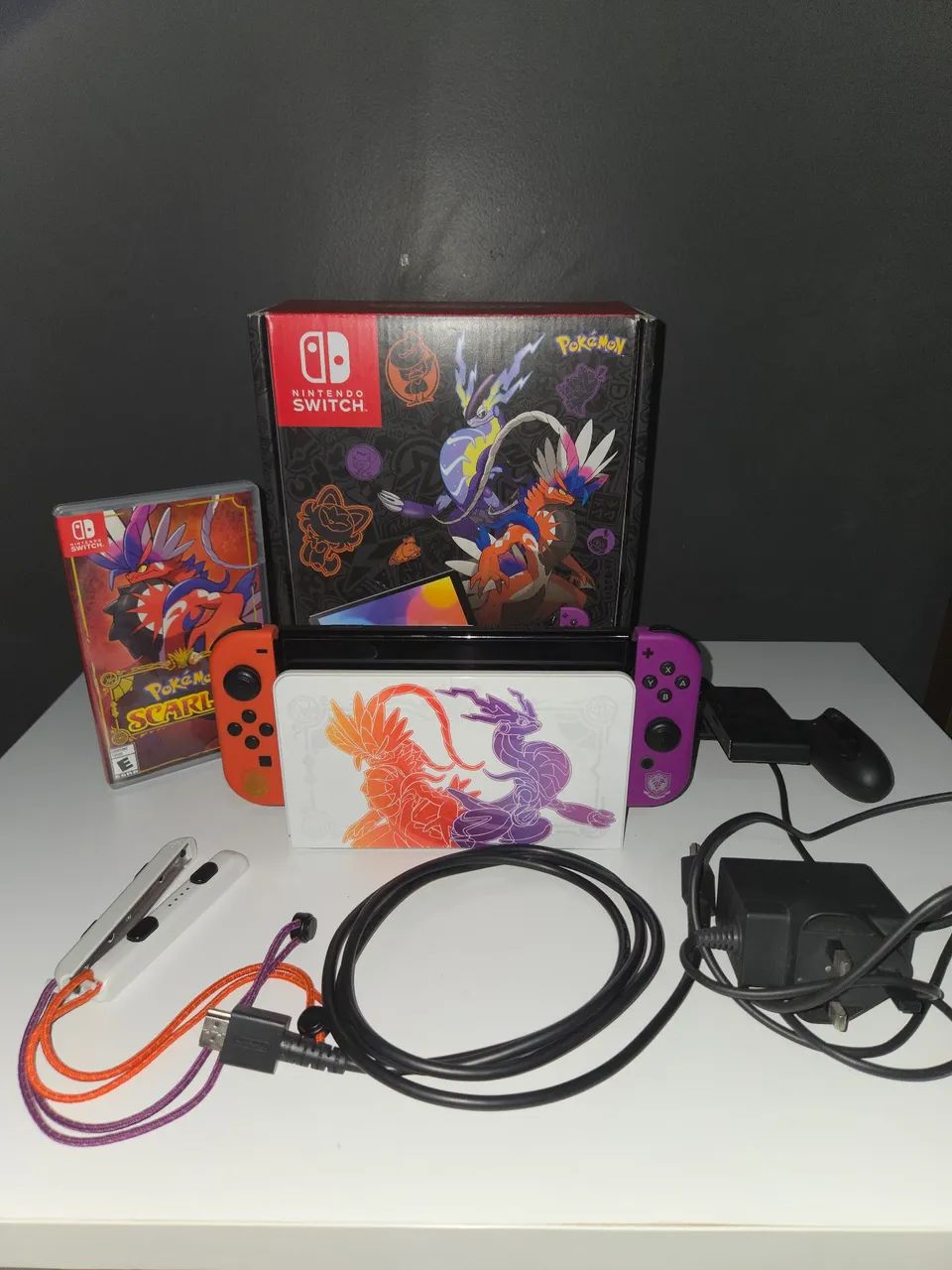 Nintendo Switch OLED Pokémon Scarlet & Violet Edition, Usado em Excelente estado