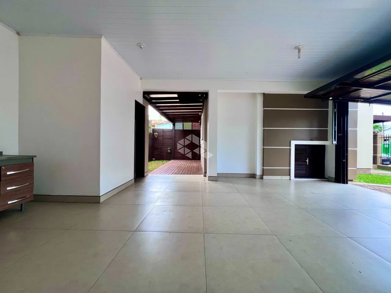 Sobrado 2 dormitórios, 113m2, garagem para 2 carros, piso porcelanato e móveis planejados, - Foto 4