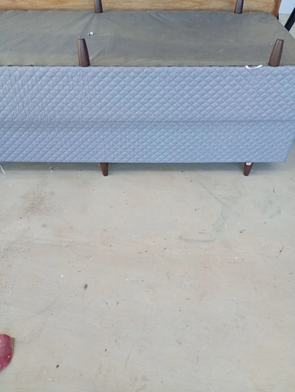 Base para cama com design moderno e elegante