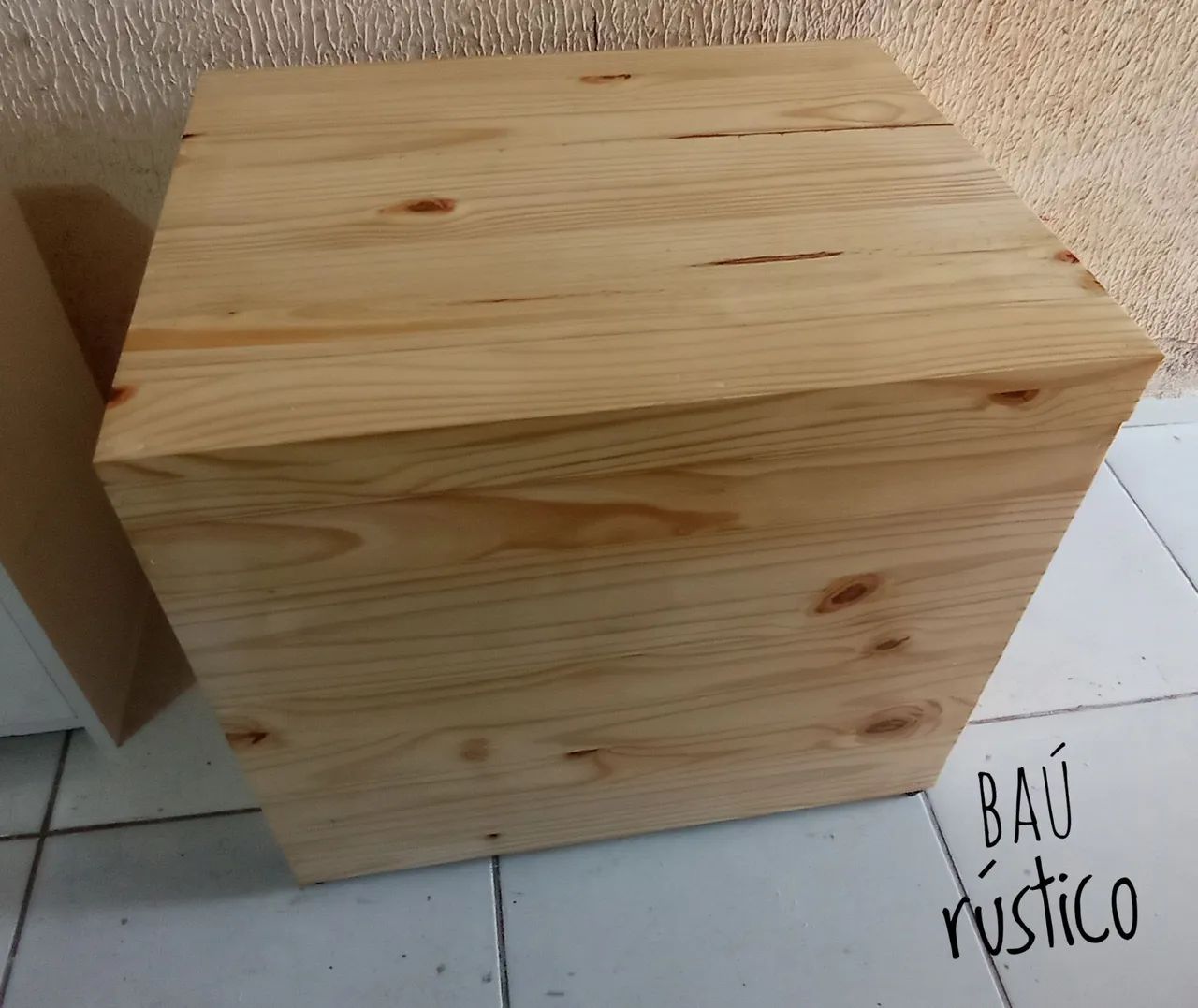 Baú Rústico de Madeira Maciça