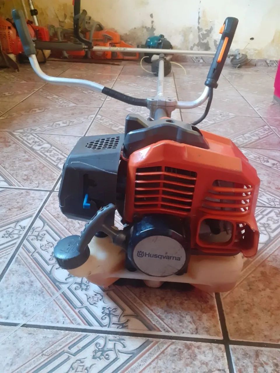 Vendo Roçadeira Husqvarna 