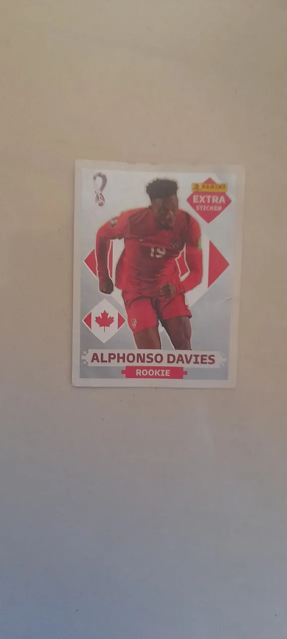 Figurinha Extra Alphonso Davies - Copa 2022 praticamente novo nunca tirado da caixa