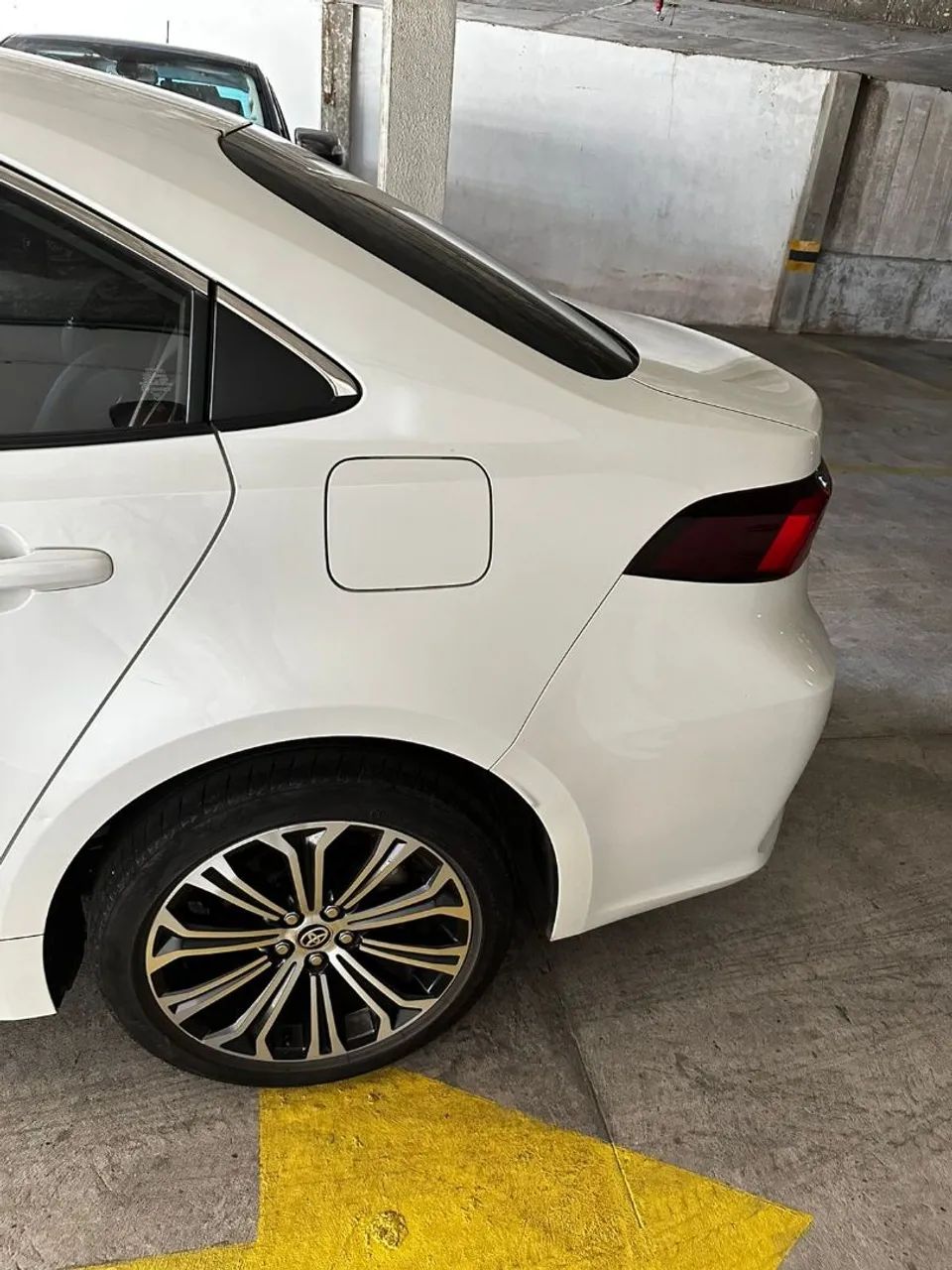 Toyota Corolla altis híbrido 2020