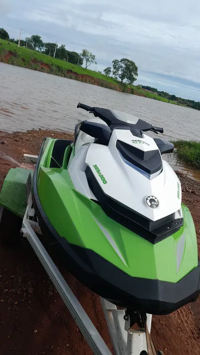 Jet-ski seadoo gti130