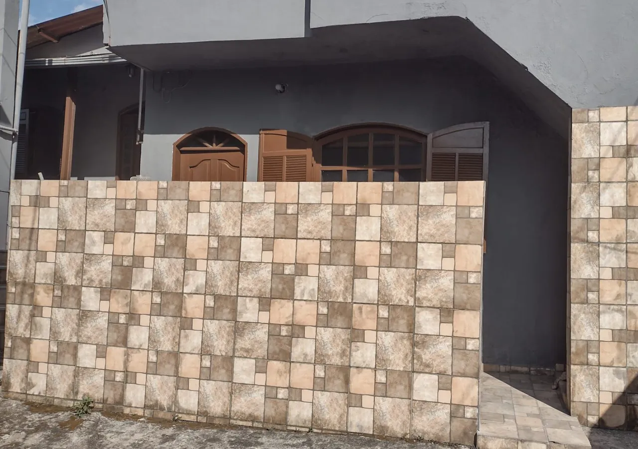 Aluga-se casa no Bairro Vila Cloris - 31 98873.6394