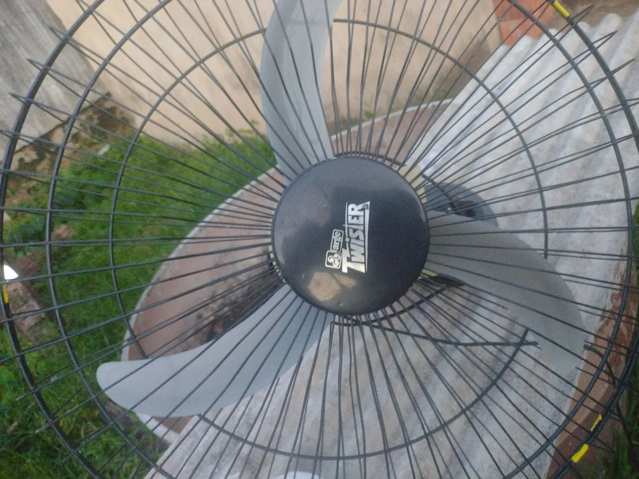 Ventilador de coluna Twister