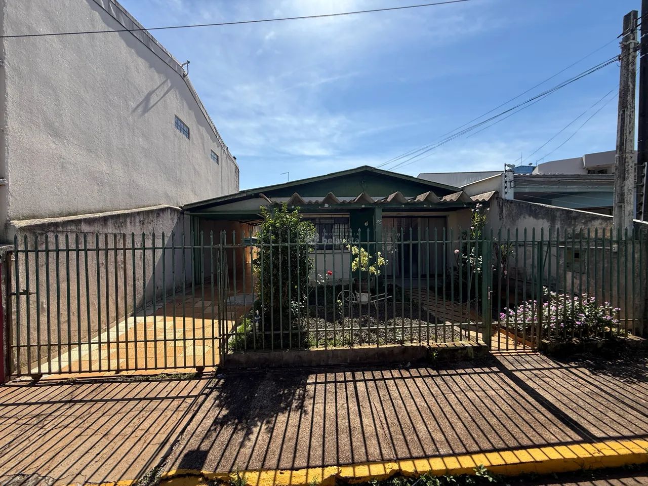 IMÓVEL PARA FINS COMERCIAIS/RESIDENCIAIS À VENDA NA REGIÃO CENTRAL DE APUCARANA. - Foto 2