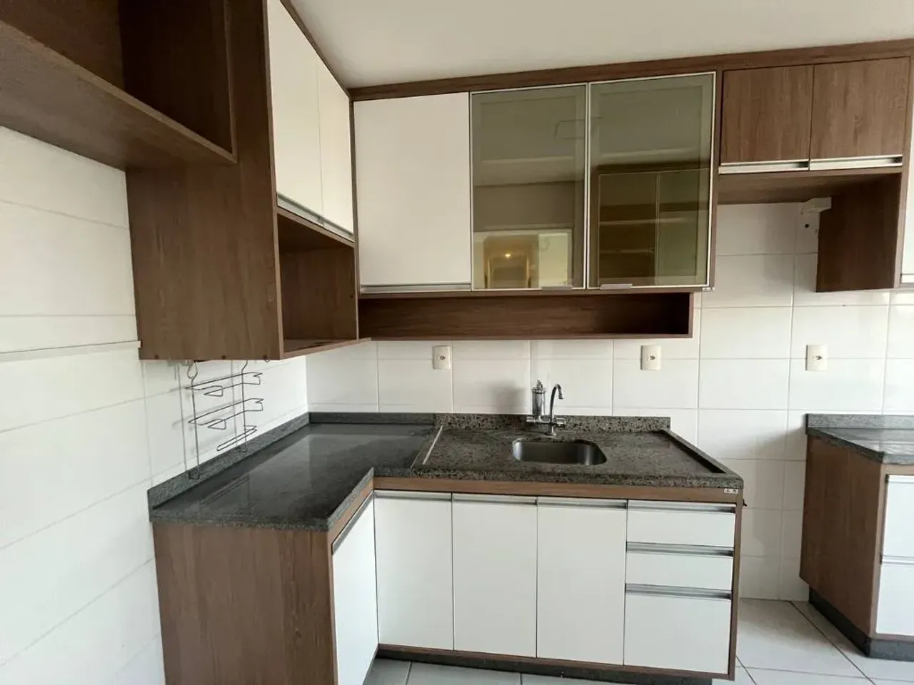 Apartamento com 3 quartos para alugar próximo ao centro de Palmas