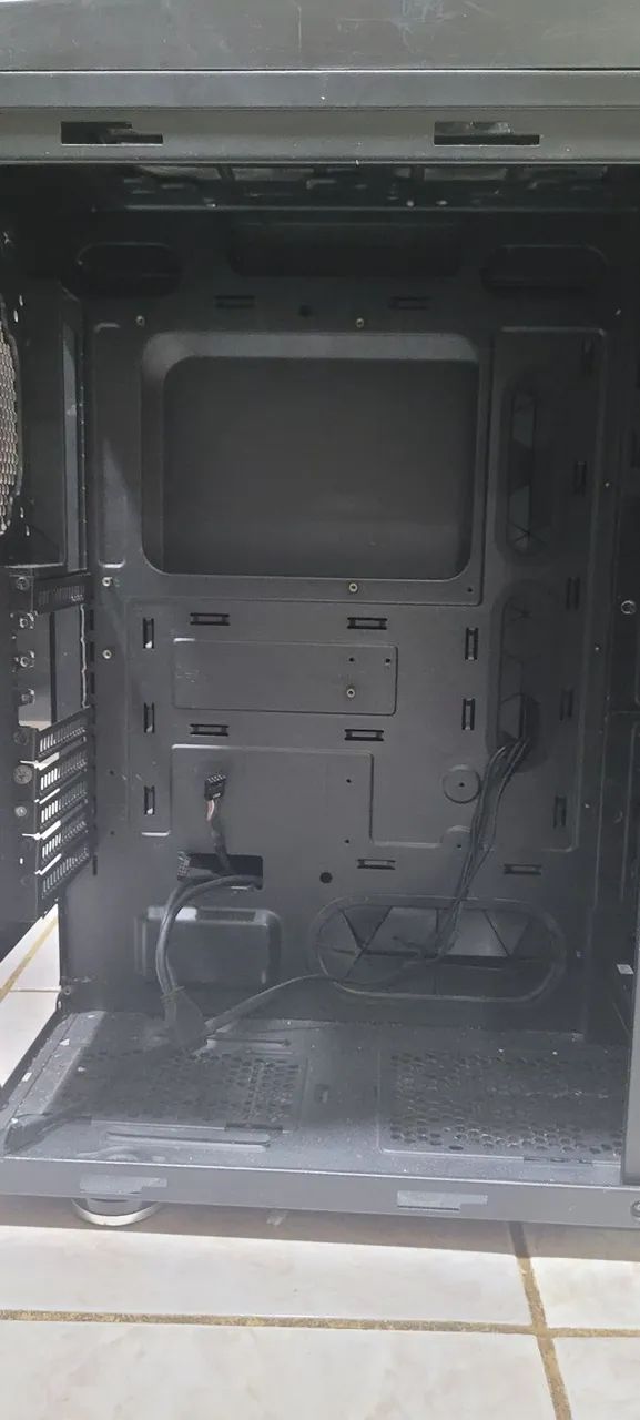 Gabinete storm trooper Cooler Master - Foto 3