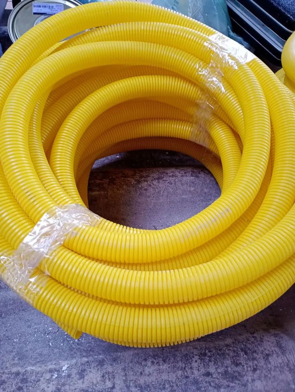 Eletroduto Corrugado Amarelo de 1 polegada - 45 metros. Retirar em ...