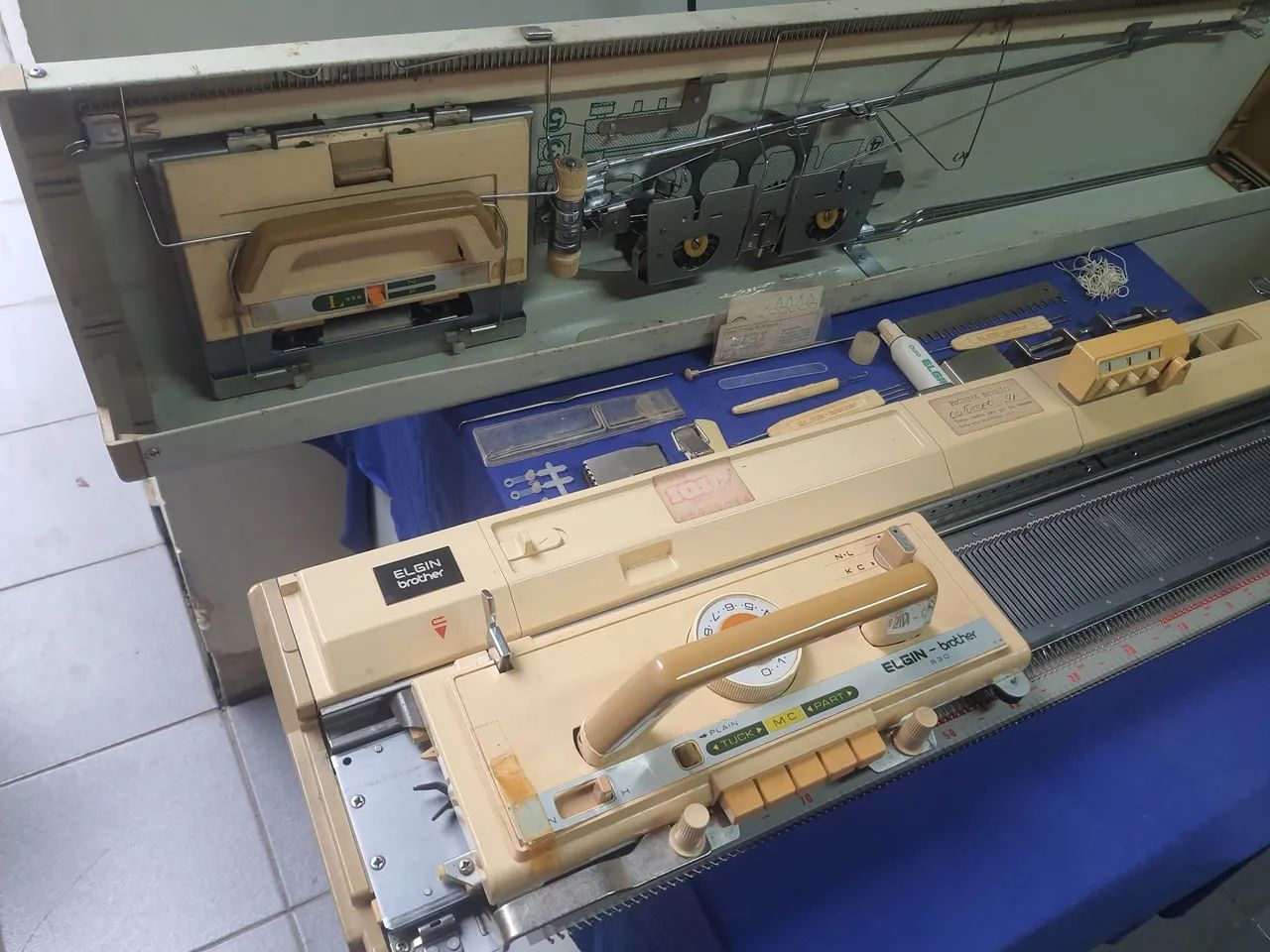 Maquina de tricot elgin brother 830 - Foto 3