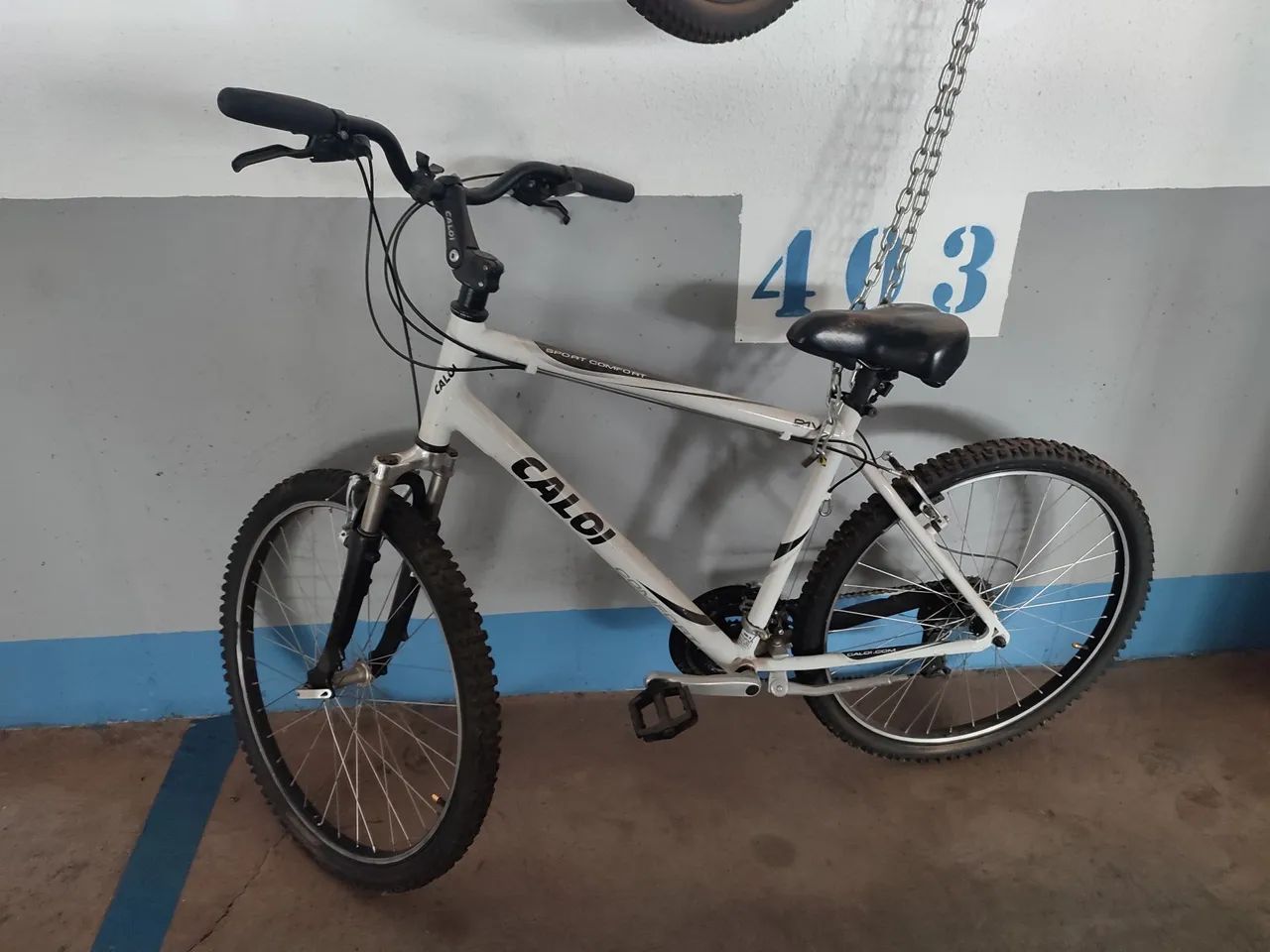 Bike Caloi confort e capacete (usado uma vez)