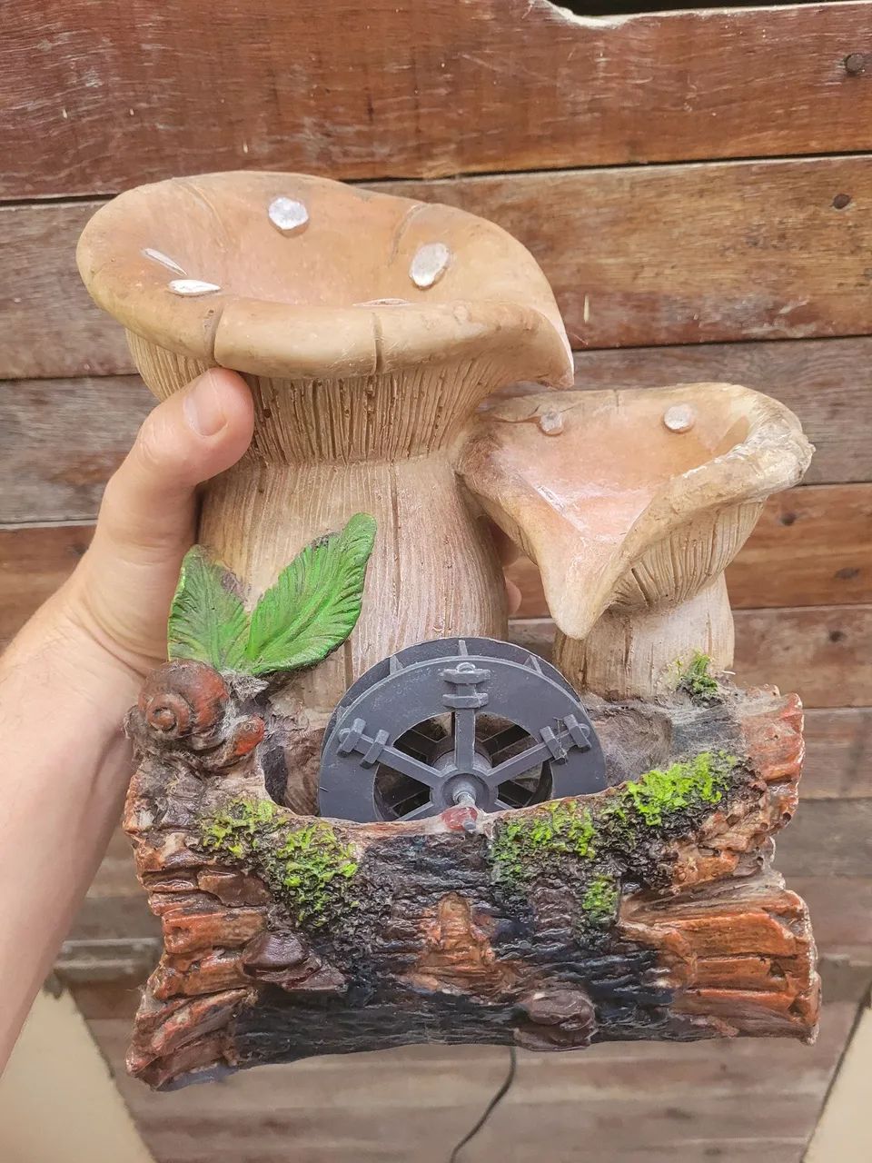 Fonte decorativa com bomba aquario