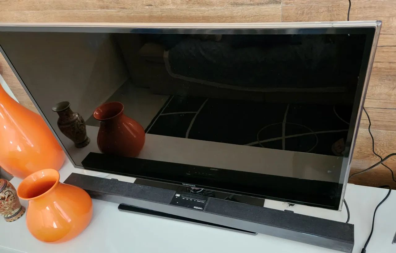 TV Samsung 40'' 3D defeito fonte e alto-falantes 