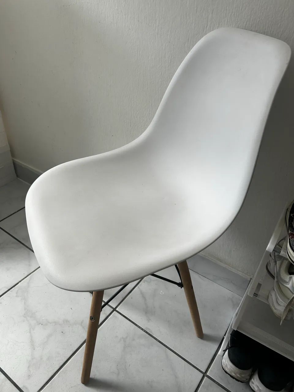Cadeira Charles Eames Eiffel Branca - Design Moderno e Versátil65082766868610121