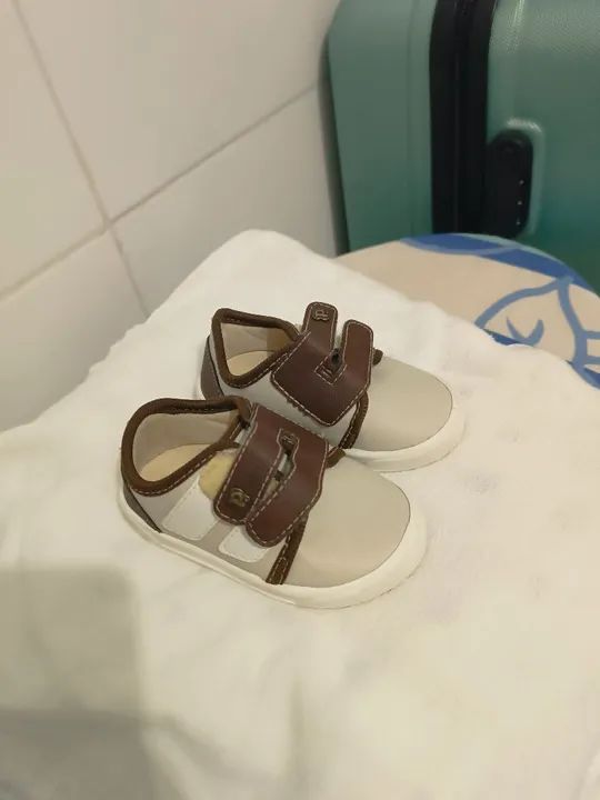 Sandálias/ Sapatos tamanho 19 - Foto 4