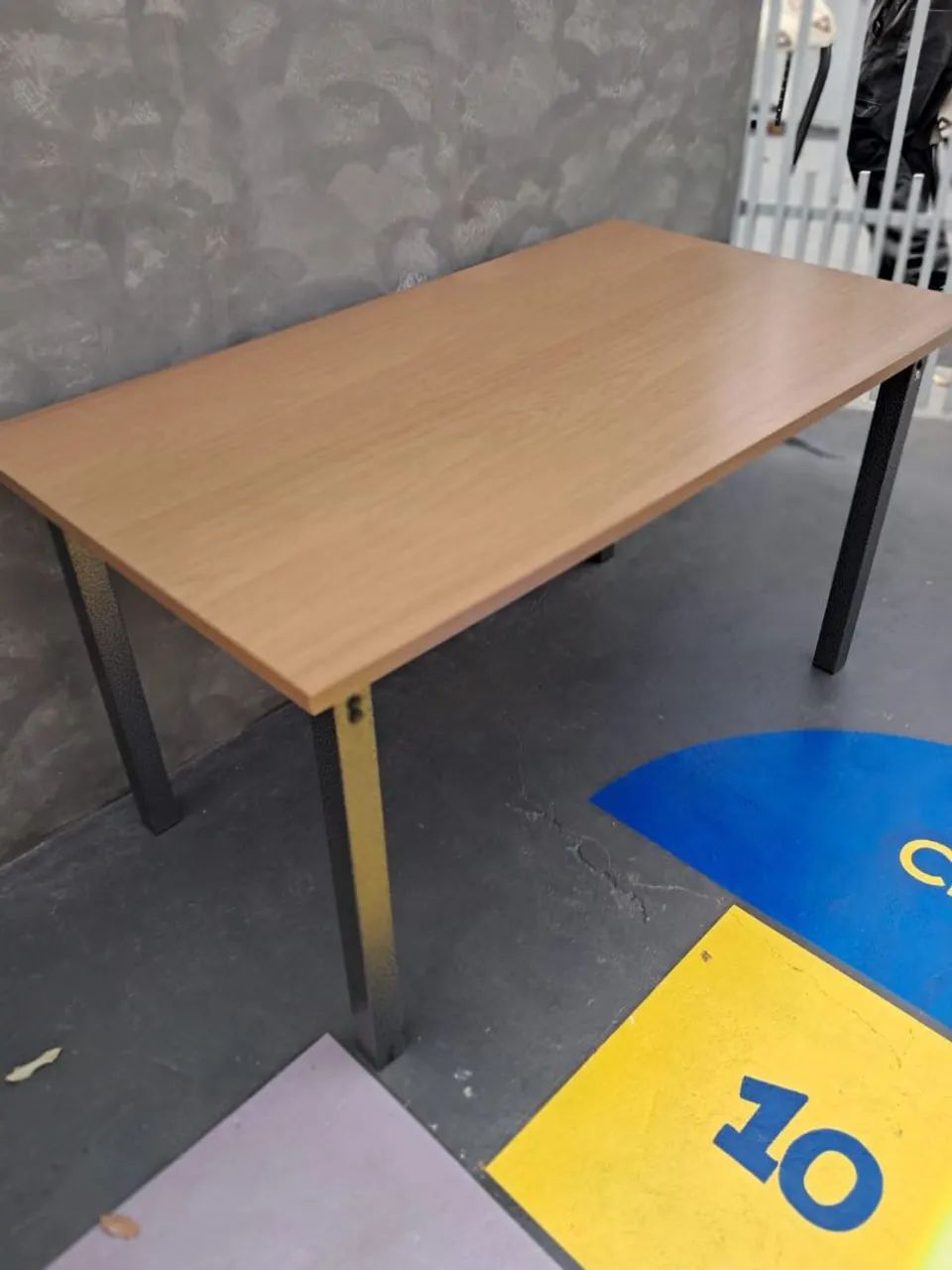 MESA SEM CADEIRAS, LEIAM:64291060332290122