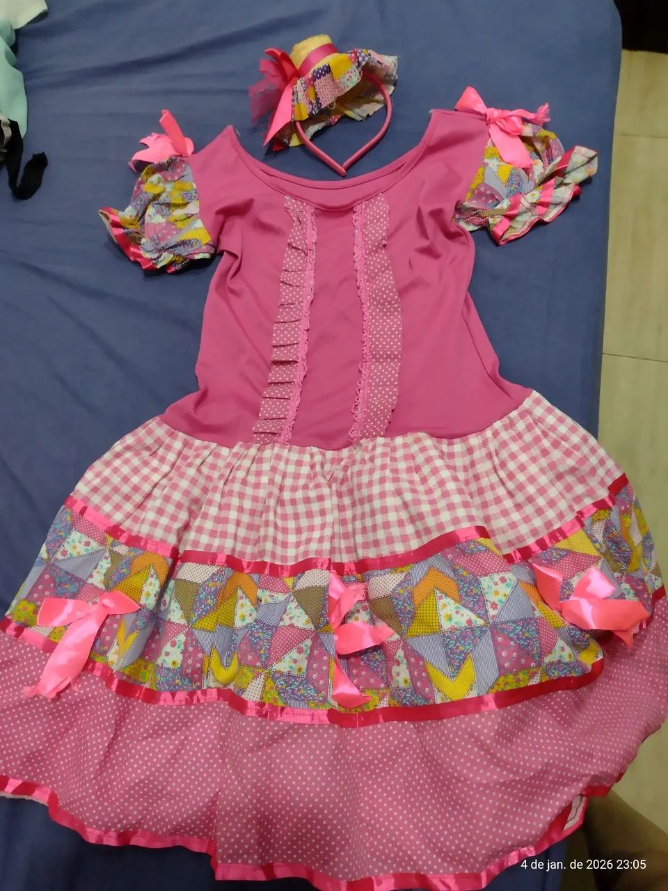 Vestido de Quadrilha feminino com chapéu de arco 