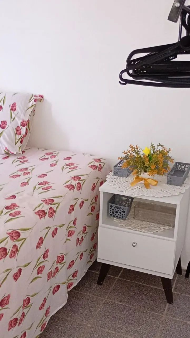 Aluga-se um quarto para moças. - Foto 3