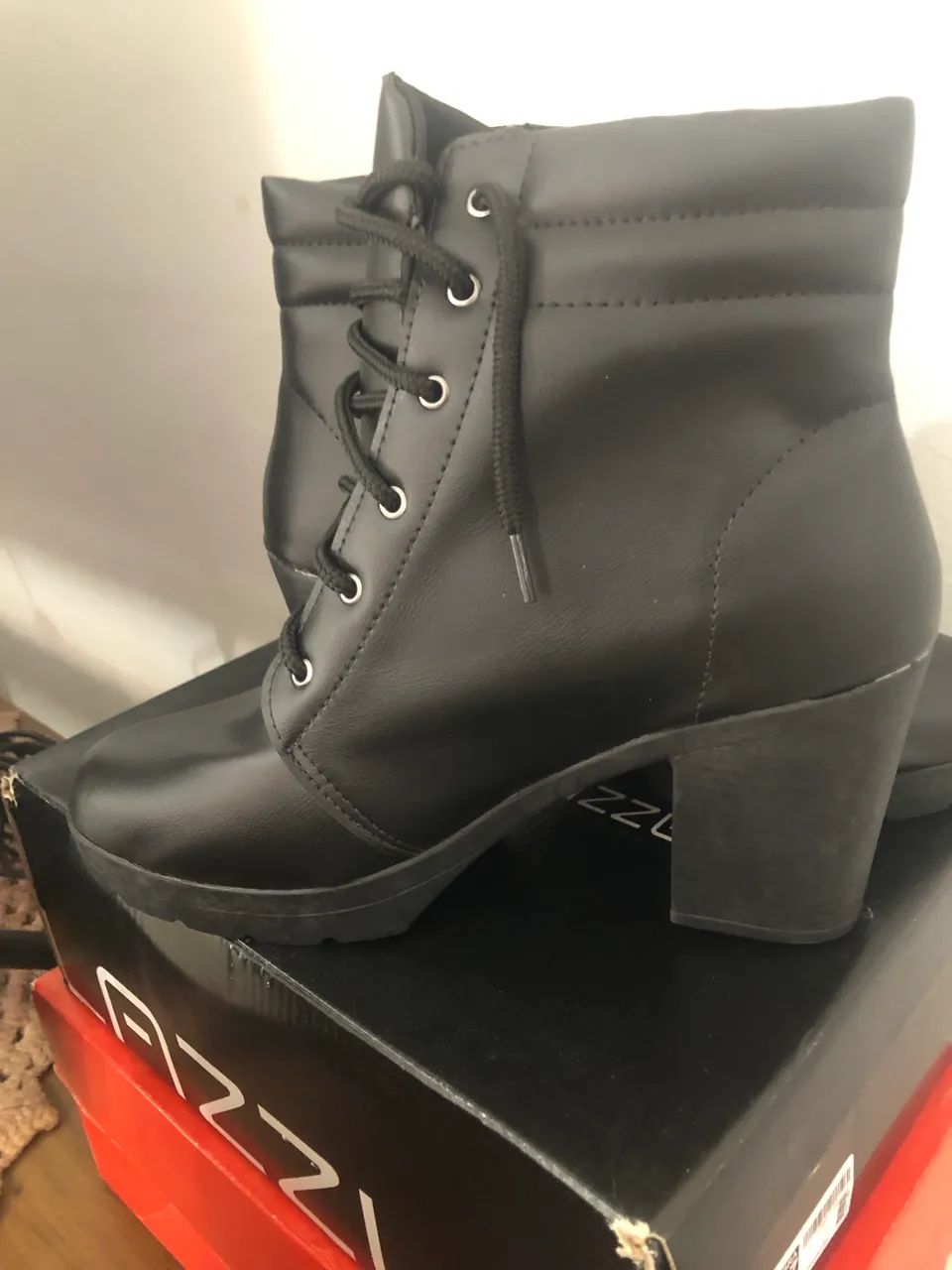 Bota novinha na caixa  - Foto 3